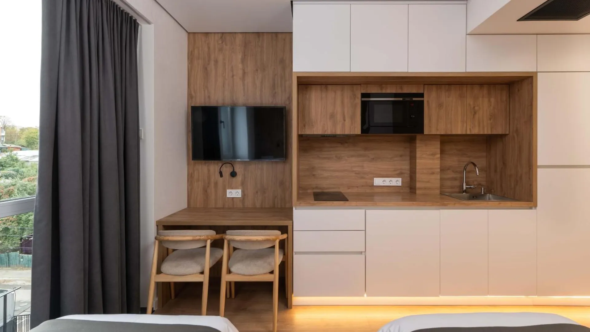 Lumen Living Apart Kyiv Aparthotel